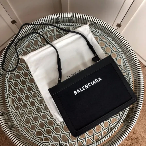 バレンシアガバッグコピー 2020新品注目度NO.1 BALENCIAGA レディース ショルダーバッグ