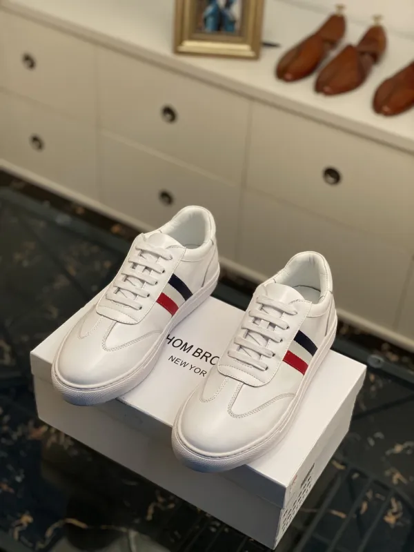 トム・ブラウン 靴コピー 2021新品注目度NO.1 Thom Browne メンズ カジュアルシューズ