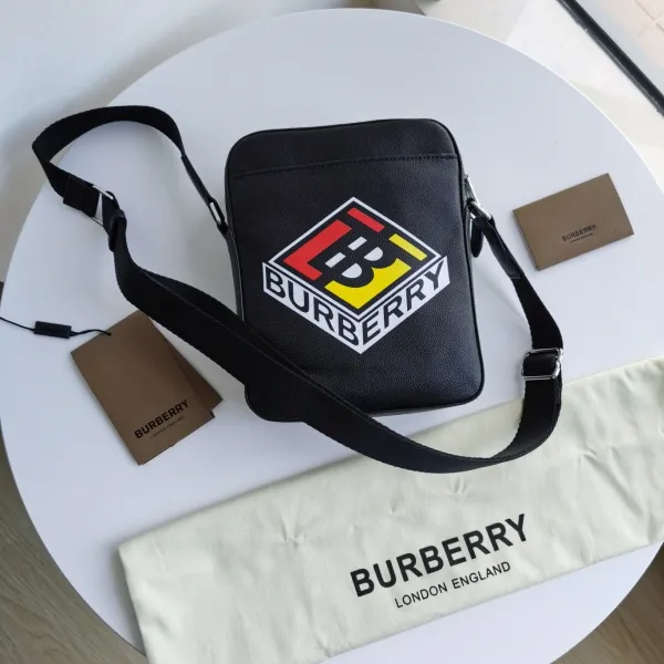 バーバリーバッグコピー 2021新品注目度NO.1 BURBERRY メンズ ショルダーバッグ