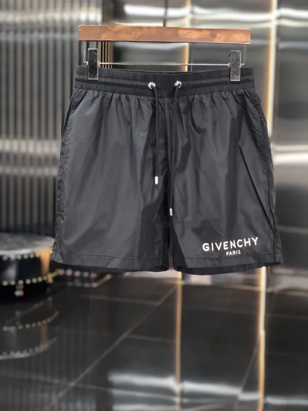 ジバンシーズボンコピー 2021新品注目度NO.1 GIVENCHY メンズ ショートパンツ