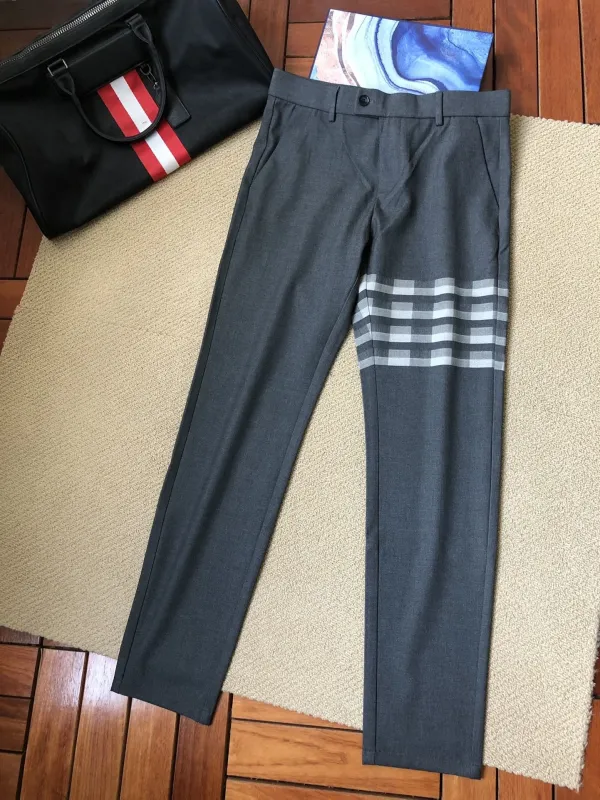 トム·ブラウンズボンコピー 定番人気2022新品 Thom Browne メンズ カジュアルパンツ