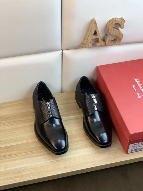 フェラガモ 靴コピー 2022新品注目度NO.1 Ferragamo メンズ 革靴