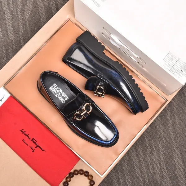 フェラガモ 靴コピー 2022新品注目度NO.1 Ferragamo メンズ 革靴